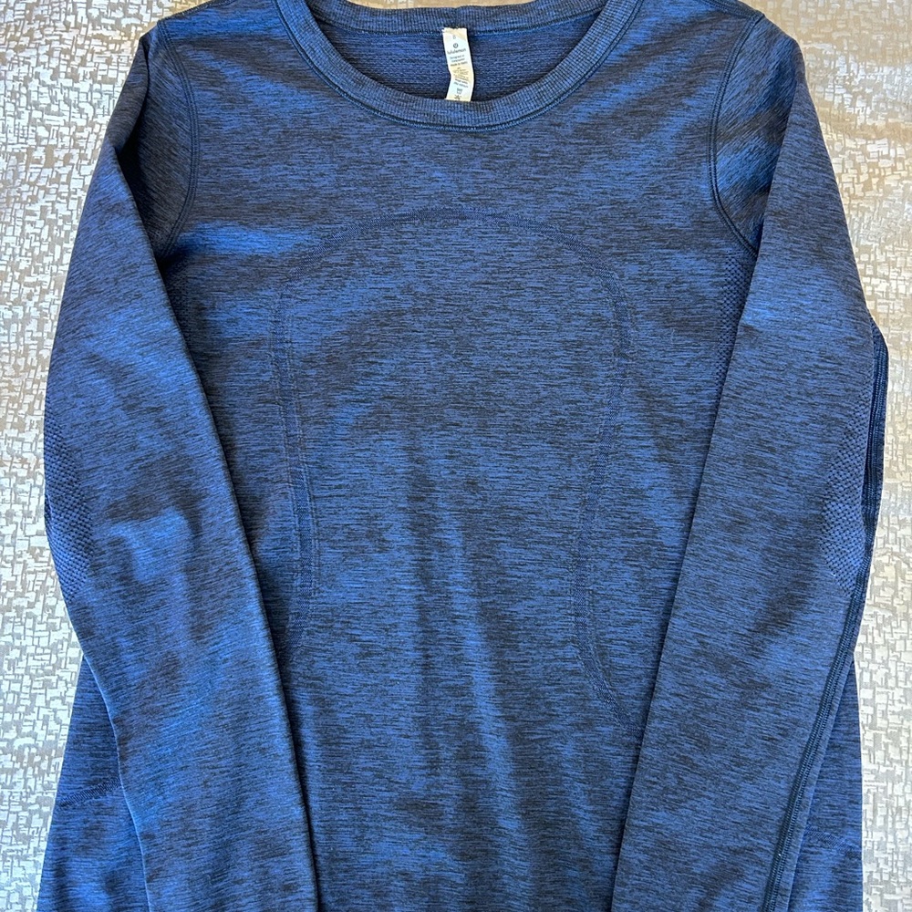 Lululemon Swiftly Relaxed Long sleeve shirt, hip length, size 8